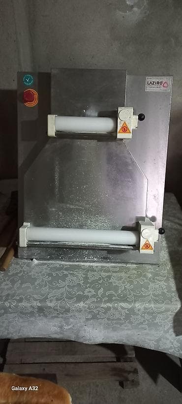 elekt: Laziro elektrikli xəmir yayma aparatı - İki silindrli avtomatik yayma — 1
