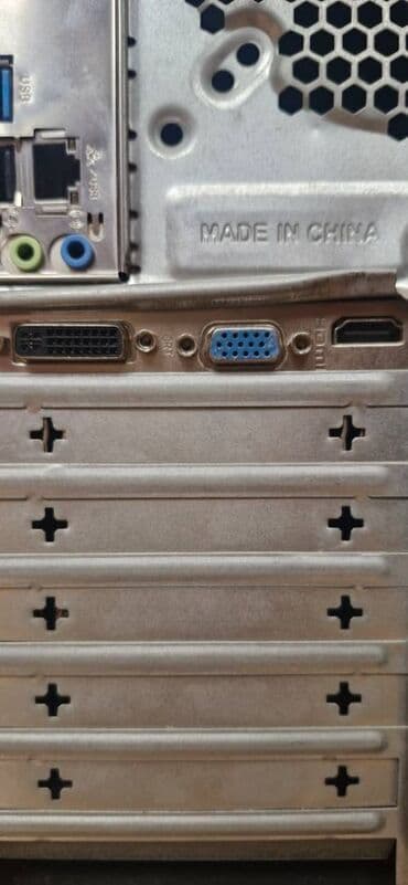 bmw 6 серия 630i mt: 2 ədəd harddisk videokart:Nvidia Geforce GT730 prosessor:Intel i3 4150 — 2