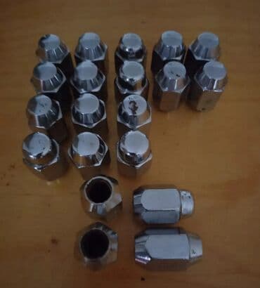 Qədim xalçalar: UYQUNDUR.----- Ford Granada,1965 ci il. Və. Москвиц,ИЖ. Москвиц,412 — 2