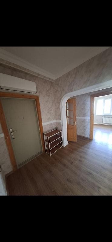 ev satislari: 3 otaqlı mənzil – işıqlı və geniş planlama - Otaqlar: 3 - Mətbəx: düz — 8