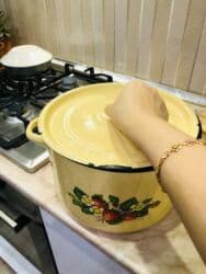 metbex tavanlari: Qazan, rəng - Sarı, 5-dən çox l — 2