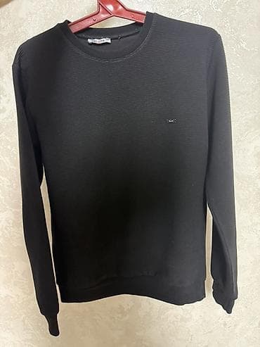 svitir: Materialı çox rahat və isti, qalın. İdeal vəziyyətdədir — təmiz, heç — 2