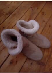женские махровые тапочки: Qadın üçün qışlıq isti botlar - Rəng: açıq bej - Material: yumşaq — 1