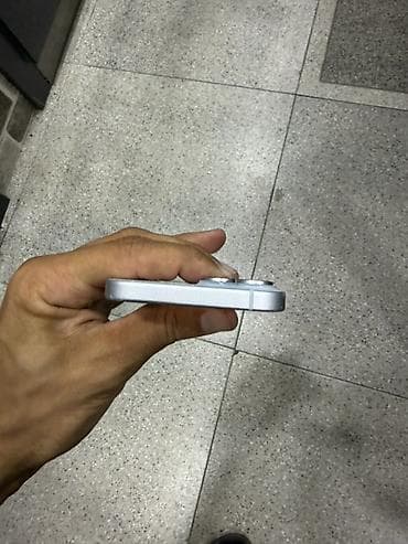 redmi note 11 kabro: IPhone 15, Ağ, Qırıq — 6