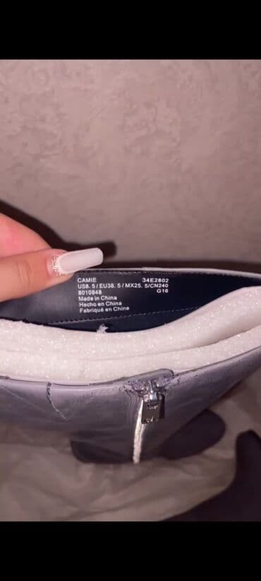 kişilər üçün vizitka qabı: Qadın uzun çəkmə - Rəng: boz - Material: hamar dəri görünüşlü üstlük — 2