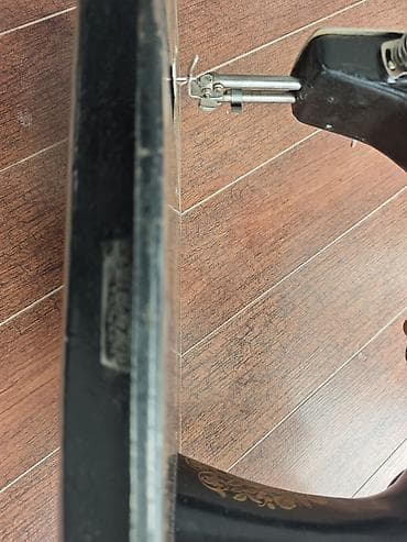 gitara satisi: Məhsul: Mexaniki tikiş maşını (sovet istehsalı, metal gövdə) Təsvir — 6