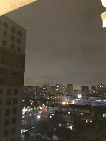 yeni gunəşlidə 1 otaqlı evlər: Nərimanov metrosu,metroparknan üzbəüz 16 mərtəbənin 9-cu mərtəbəsi ev — 12