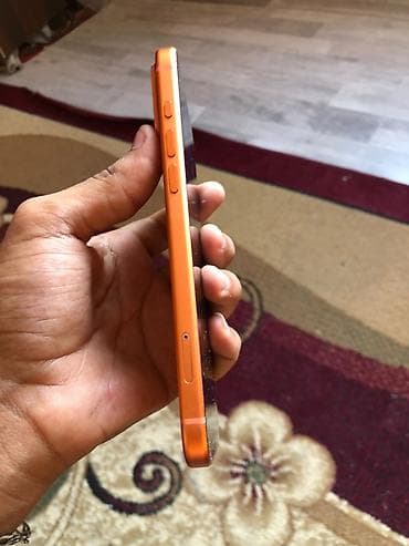 Məhsul: iPhone üçün narıncı rəngli qoruyucu keys (kameranı və korpusu — 4