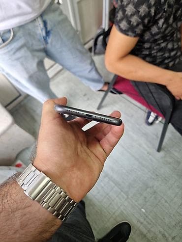 canon mark ii: IPhone 11, 128 ГБ, Black Titanium, Face ID — 4