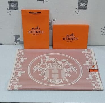 Ferrari: Hermes şərfi, xanımlar üçün, təzədir, keyfiyyətlidir. Model: Hermès — 9