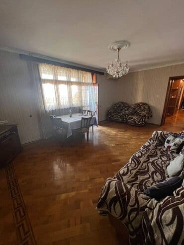 şəhər bağları mənzil satılır: Bakı, 3 otaqlı, Köhnə tikili, m. Xalqlar Dostluğu, 100 kv. m — 2