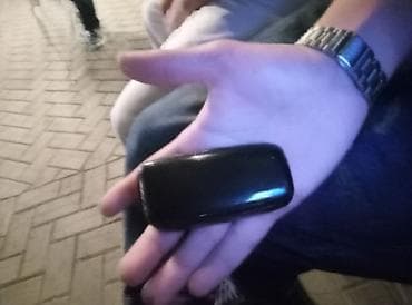 Qara rəngli elektron siqaret (vape) cihazı - Korpus: parlaq qara — 5