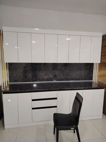 Mətbəx mebel dəstləri 1) Ağ parlaq modern xətt - Üst-üstə geniş şkaf