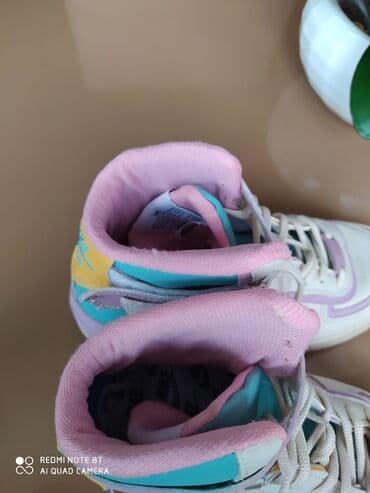 детские кроссовки 38 размера: 35 e alinib,15 e satilir,tezeden secilmir,36 olcudu.Hezi Aslanov — 3