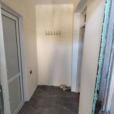 Binəqədi qəs. 3 otaqlı, 100 kv. m, Orta təmir — 5