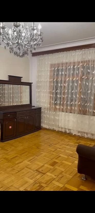 Sumqayit 9 mkda Heyder park tereflerde, 2/3 duzelme əşyalı kombili — 1