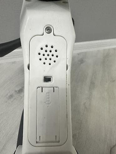 uşaq tacları: Uşaq skuterinin ön panel hissəsi – səsli modul və batareya bölməsi — 2