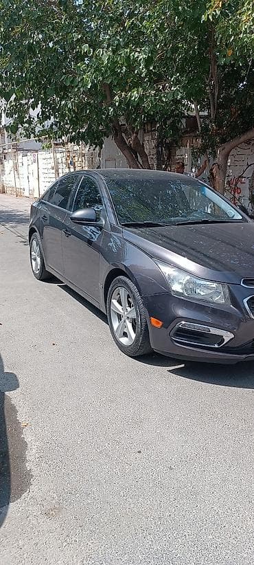 ford satisi: Chevrolet Cruze: 1.4 l | 2015 il 116857 km Sedan — 4