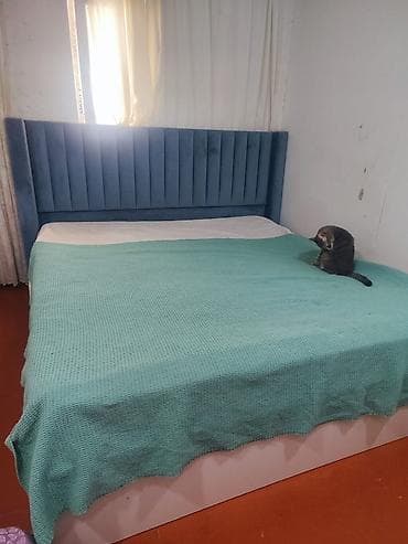 Ev üçün mebel: Mavi məxməri süngərli başlıqlı iki nəfərlik çarpayı - Ölçü: 200\180 - — 2