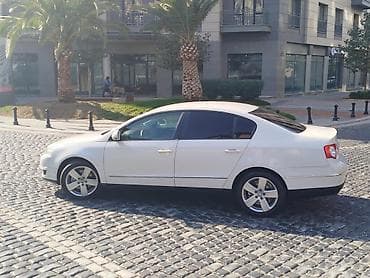 passat b6 motor: Volkswagen Passat sedan - Korpus: ağ rəng, 4 qapı, geniş salonlu — 4