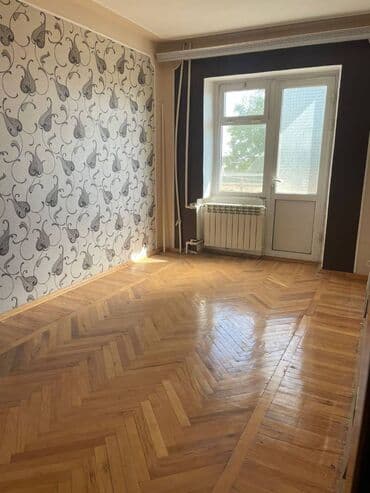 bakida tecili satilan evler xirdalanda: Bakı, 3 otaqlı, Köhnə tikili, m. Qara Qarayev, 80 kv. m — 3