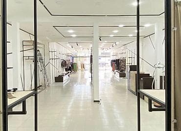 Kommersiya daşınmaz əmlakı: İcarəyə verilir obyekt 160 m², Bakıxanov q. Daha 7 şəklə bax Agentlik — 3