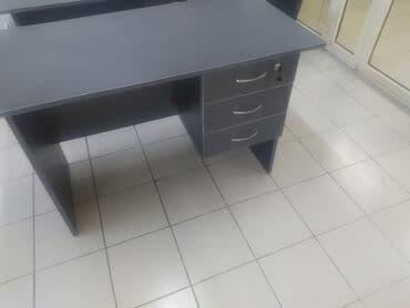 ofis masası 2. el: Yeni, İşçi üçün, Dördbucaq masa — 5