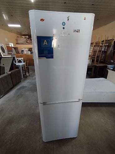 xaladelnik aliram: 2 qapılı Indesit Soyuducu Satılır, rəng - Ağ — 1