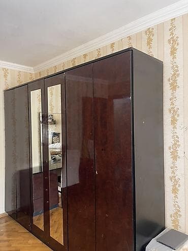 gencede qapi: 5 qapı, Güzgülü, Qəhvəyi, Digər material, Açılan, Düz dolab — 1