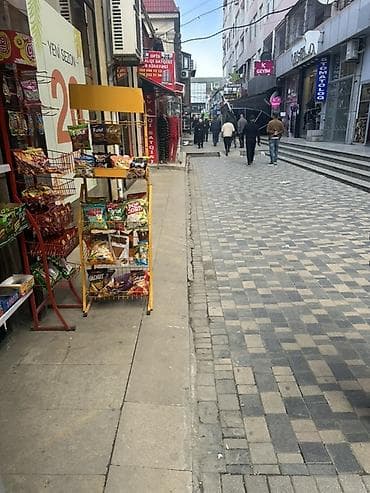 kios: Kiosk – geniş çeşidli qəlyanaltı və içkilər Hazır kiosk (butka) — 5