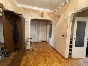 9 ci mikrorayon satilan evler: Bakı, 4 otaqlı, Köhnə tikili, m. Həzi Aslanov, 110 kv. m — 15