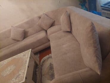 стол для конференций: Divan 3 hissədən ibarətdir hər 2 tərəfi açılır Bazası genişdir — 3