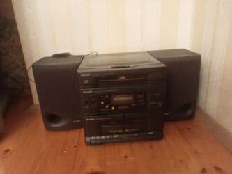 Mikrofonlar: Şarp musiqi mərkəzi,işləkdir — 2