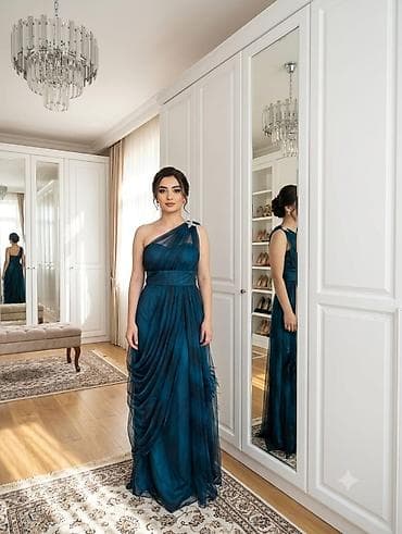 don: Ziyafət geyimləri mağaza bağlanır diyə ucuz qiymətə satılır — 1