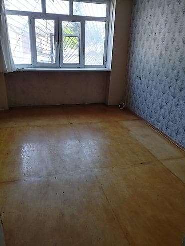 bine savxoz ev: Suraxanı bazarına yaxın.Bina evi 5/1 mərtəbəsi.Evin yanında 35 — 5