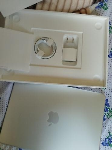 macbook pro 2017: Apple MacBookNeo (gümüş rəng). Qutusu və komplekti ilə.Çantası da var — 1