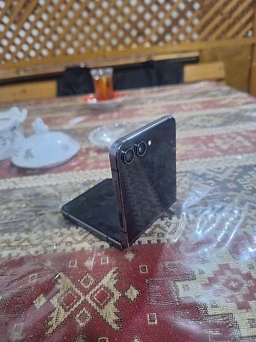 iphone 8 ekranı: Qatlana bilən smartfon – kompakt dizayn, güclü imkanlar - Korpus — 7