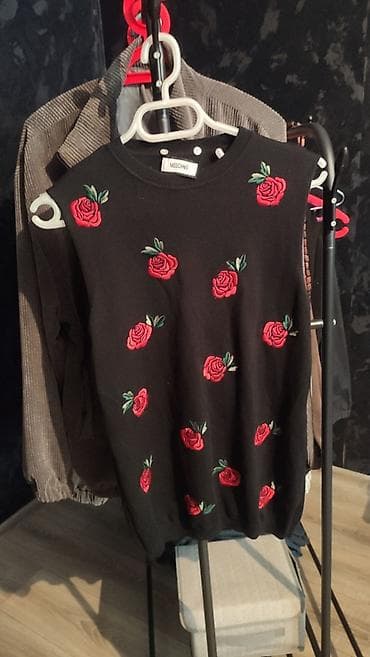 kurk jilet: Жилет, Moschino, M, цвет - Черный — 1