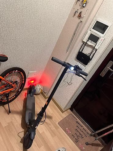 самокаты scooter: Б/у Электросамокат 8", 251 - 350 Вт, 16 - 25 км/ч, Самовывоз, Платная доставка — 3
