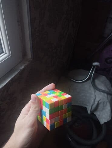 Digər ev dekoru: Məhsul: 5x5 Rubik kubu (şaxələnmiş rəngli, sürüşkən mexanizmli) — 1
