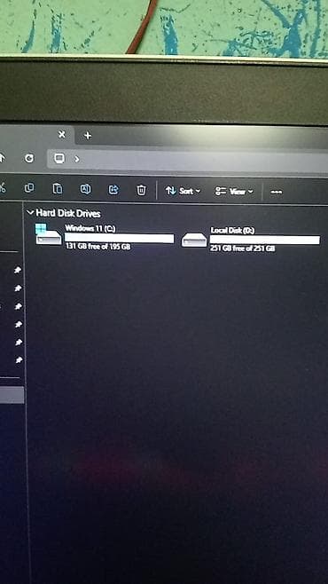 intel i7: Kompyuter hp 8 ci nəsil kompyuterdir windows 11 pro +eset anti virus — 5