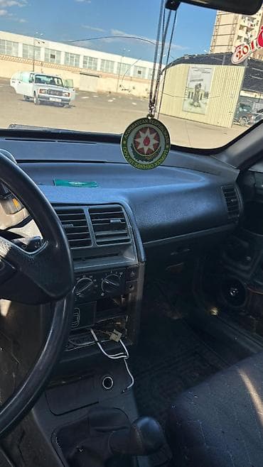 vaz satışı: VAZ (LADA) 2110: 1.5 l | 2002 il 328295 km Sedan — 7