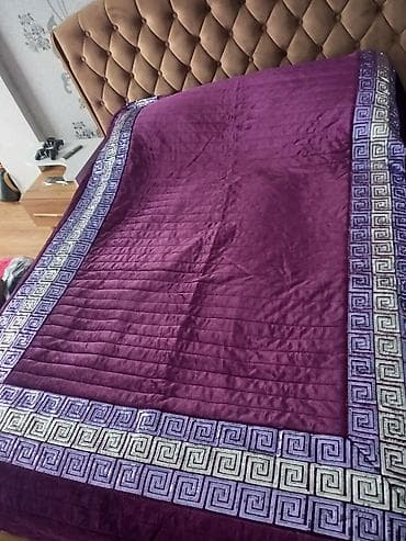 Вешалки: Для кровати Б/у цвет - Фиолетовый Покрывало, Самовывоз — 2