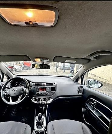 masin 06: Kia Rio: 1.1 l | 2012 il Hetçbek — 1