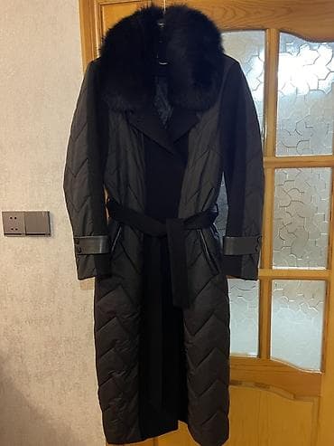 Keyfiyyetli ici astarli, mexli, her iki terefden cibli palto