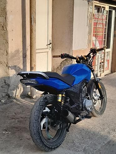 hava kompressoru: Şəhər içi üçün ideal, yığcam yol motosikleti. Xüsusiyyətlər: - Rəng — 4