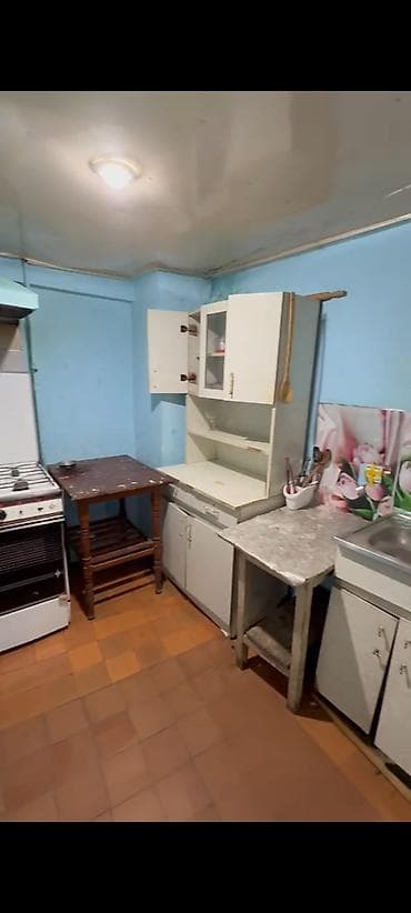 60 kv. m, 2 otaqlı, Telefon, Qaz, İşıq — 1