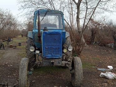 avtomobil ucun qizdirici: Mavi rəngli təkərli kənd təsərrüfatı traktoru. Texniki xüsusiyyət və — 1