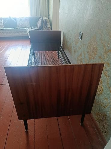 divan satisi ucuz: İşlənmiş, Təknəfərlik çarpayı, Bazasız, Matrassız, Siyirməsiz — 4