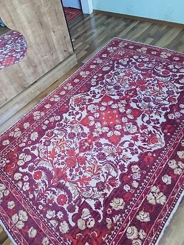 qedimi pullarin alinmasi: Qırmızı-bənövşəyi tonlarda klassik naxışlı xalça - Dizayn: Mərkəzdə — 4